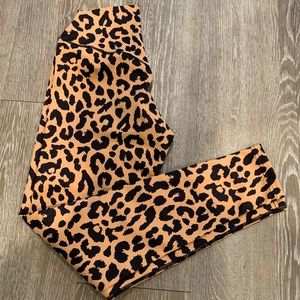 Balance athletica cheetah leggings!